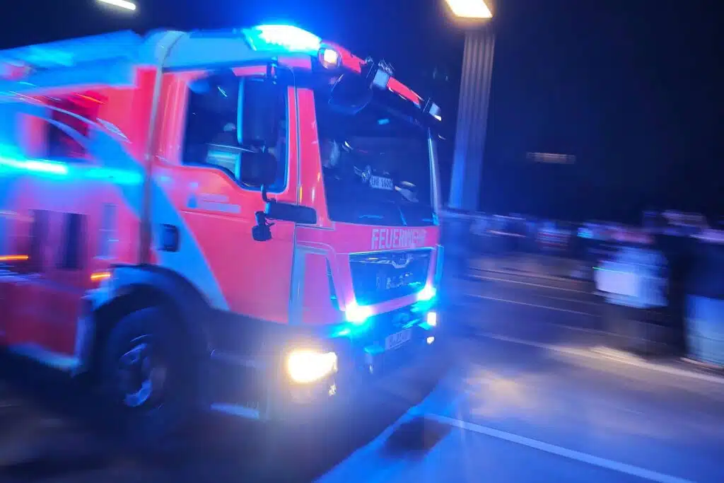 Explosion in Mehrfamilienhaus – Gebäude unbewohnbar